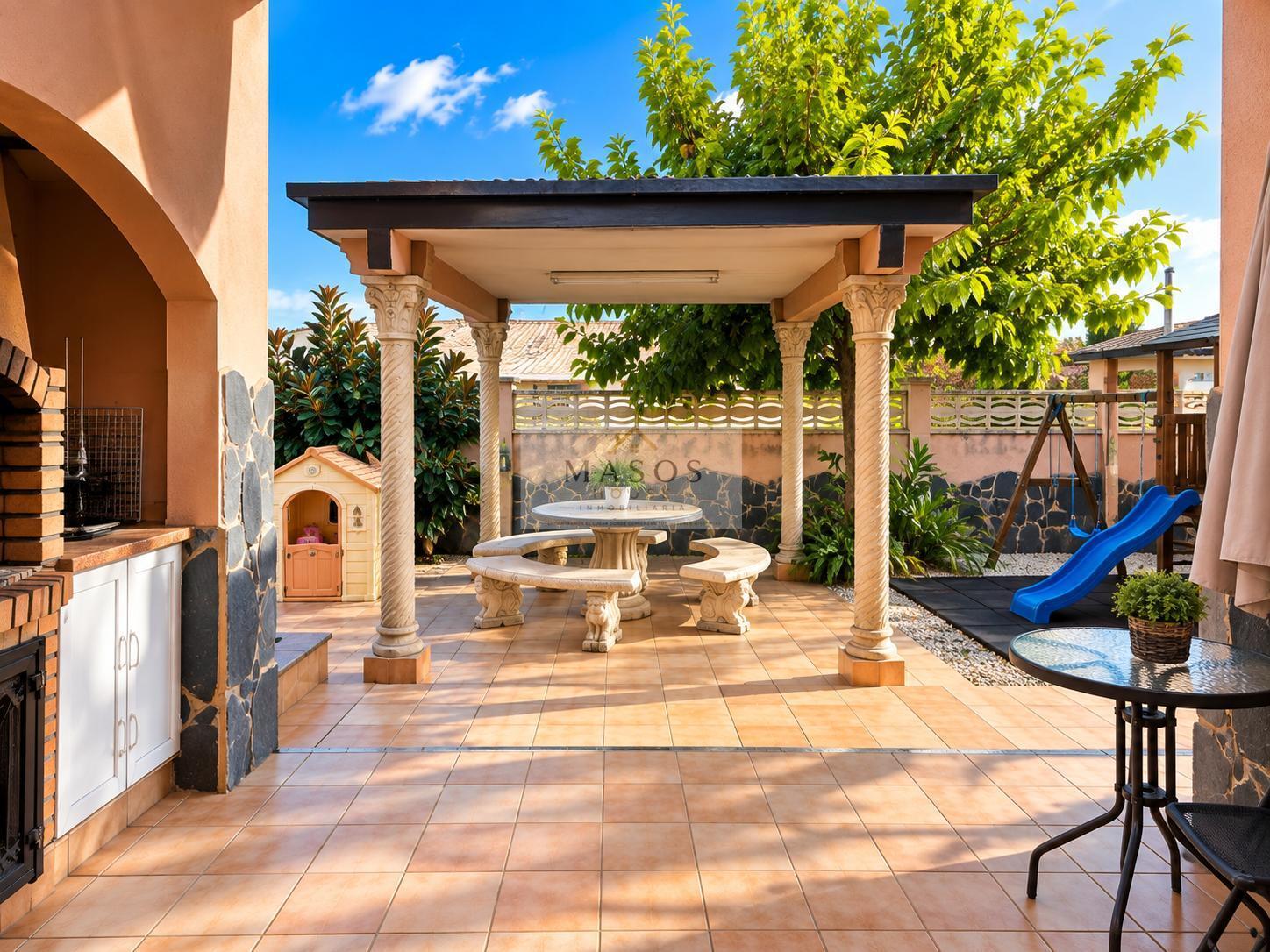 Venta de villa en Coma - Ruga