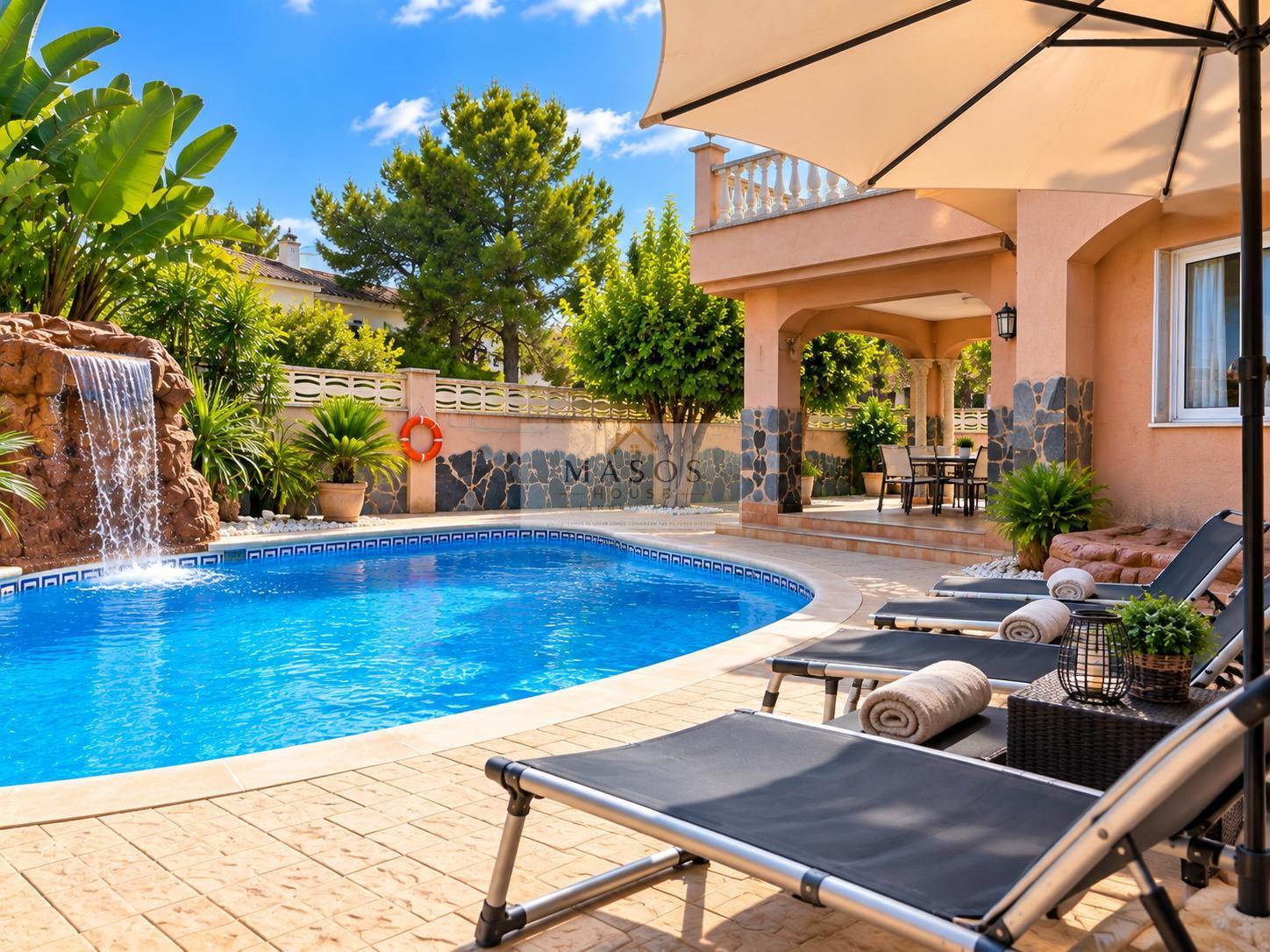 Venta de villa en Coma - Ruga