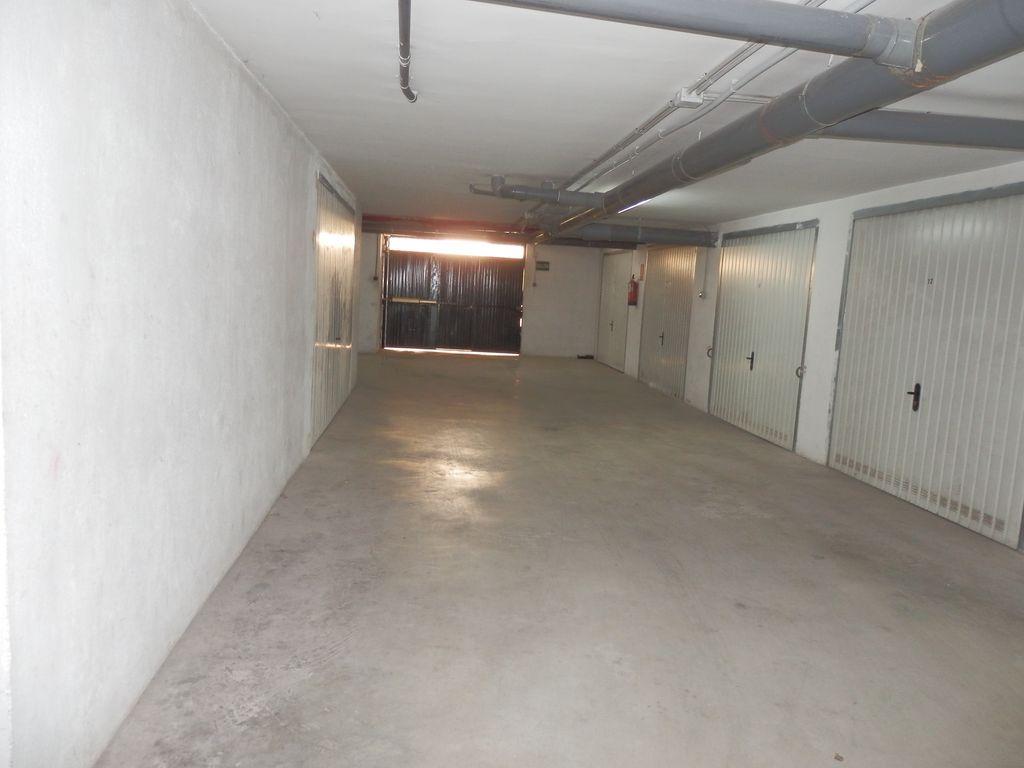 For sale of flat in Churriana de la Vega