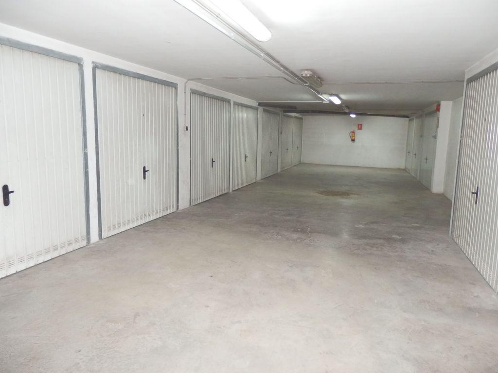 For sale of flat in Churriana de la Vega