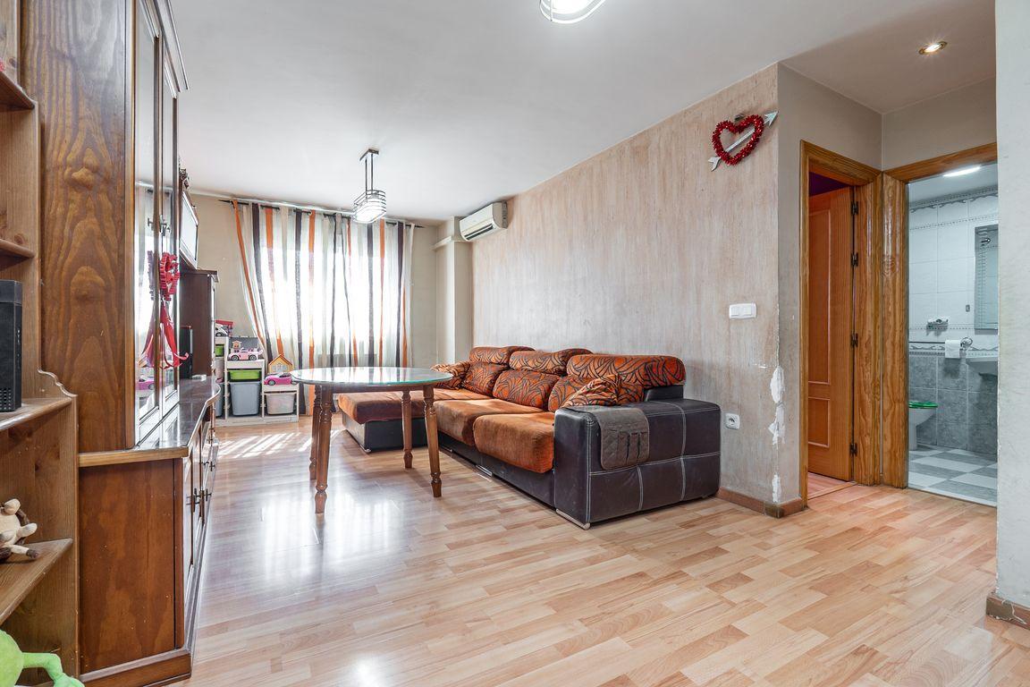 For sale of flat in Churriana de la Vega