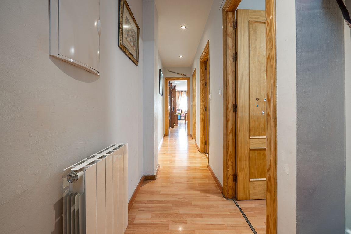 For sale of flat in Churriana de la Vega