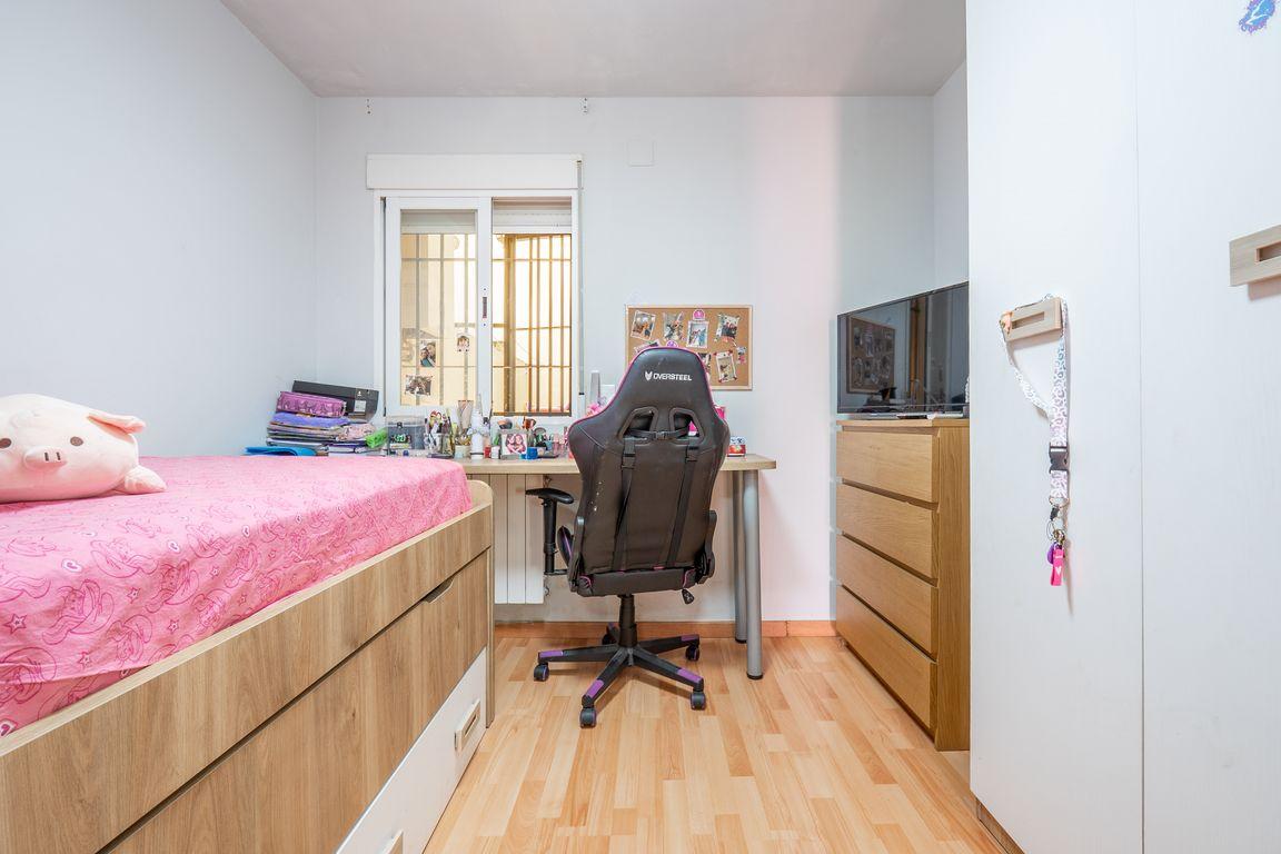 For sale of flat in Churriana de la Vega