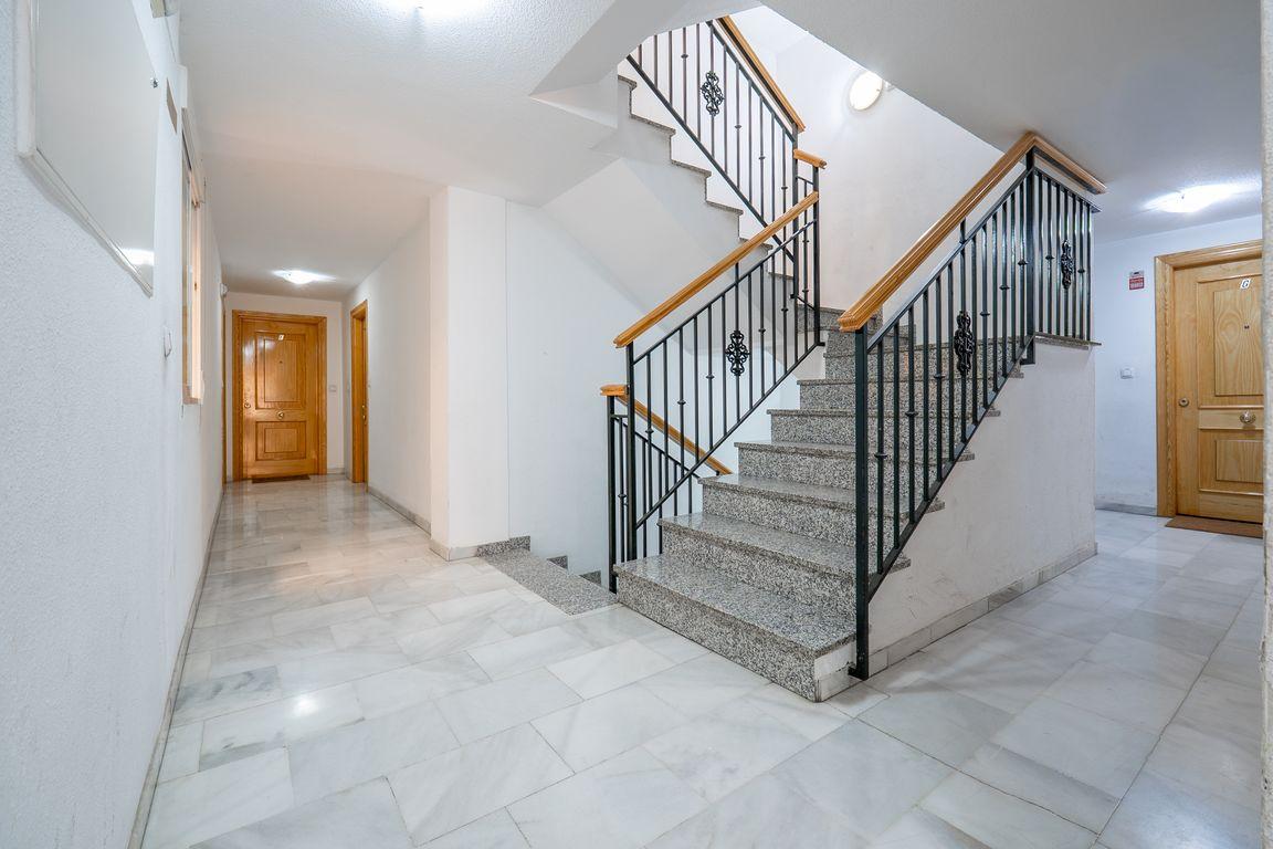 For sale of flat in Churriana de la Vega