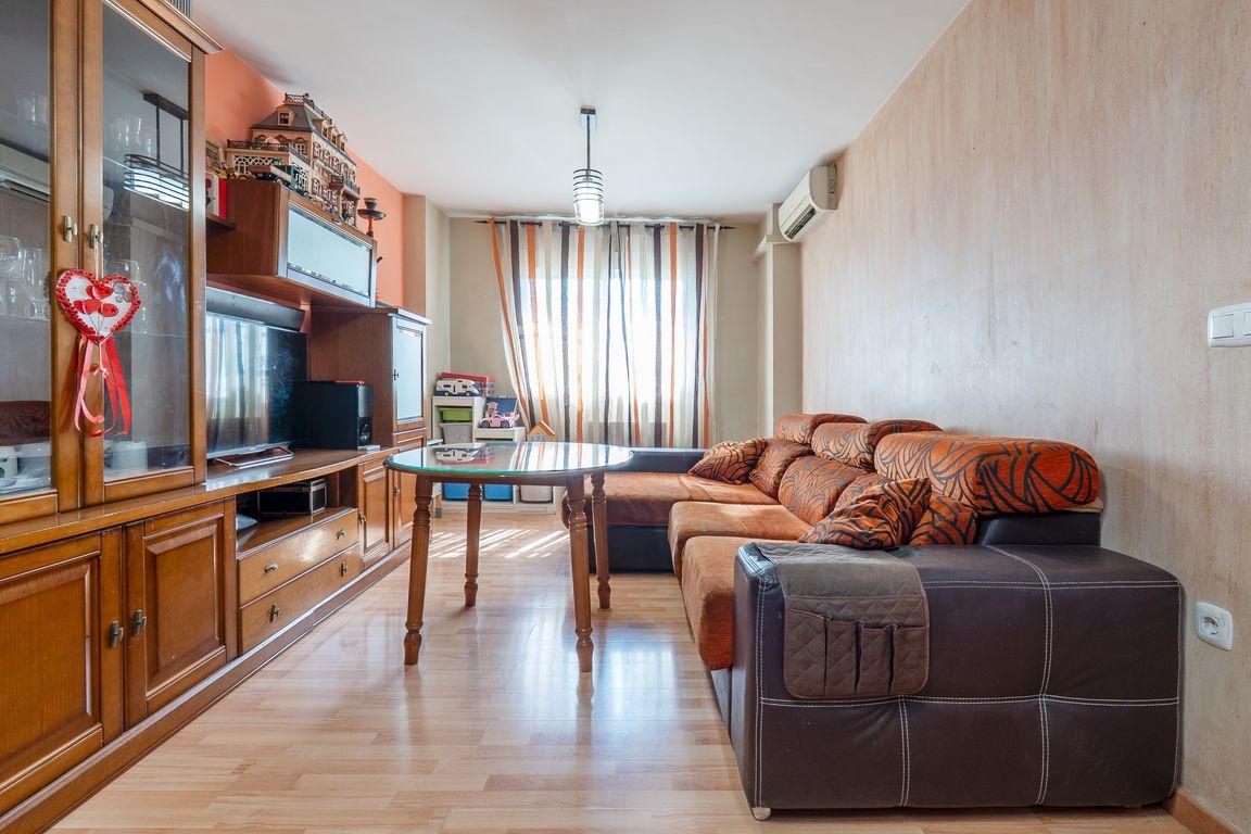 For sale of flat in Churriana de la Vega