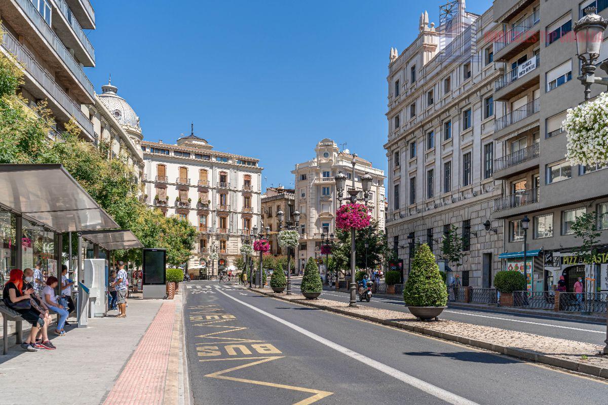 Venta de local comercial en Granada