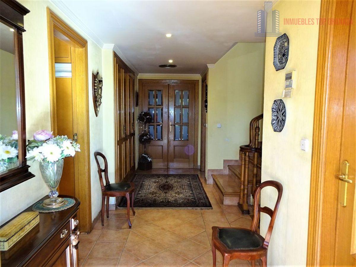 For sale of chalet in Cúllar Vega