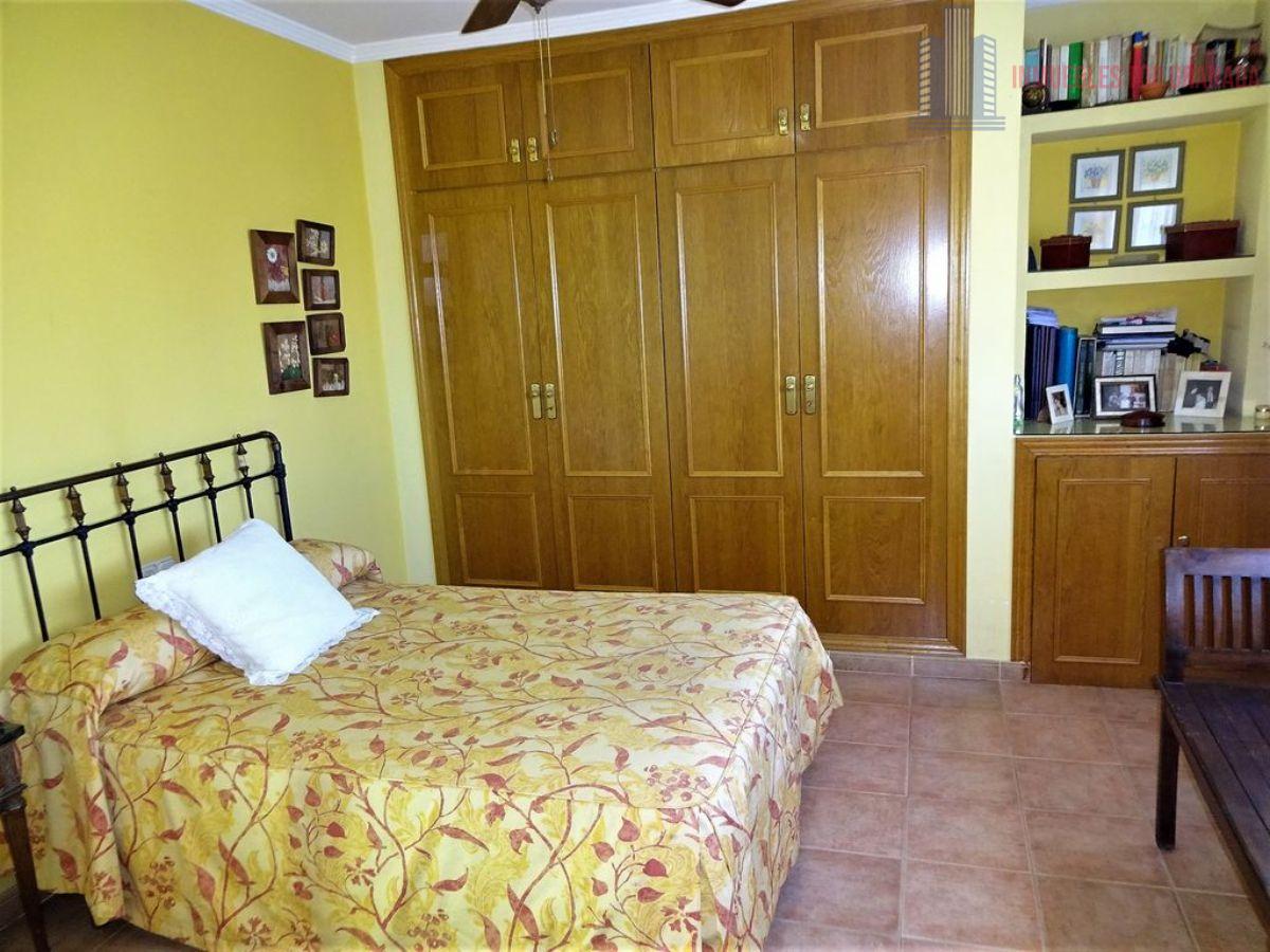 For sale of chalet in Cúllar Vega