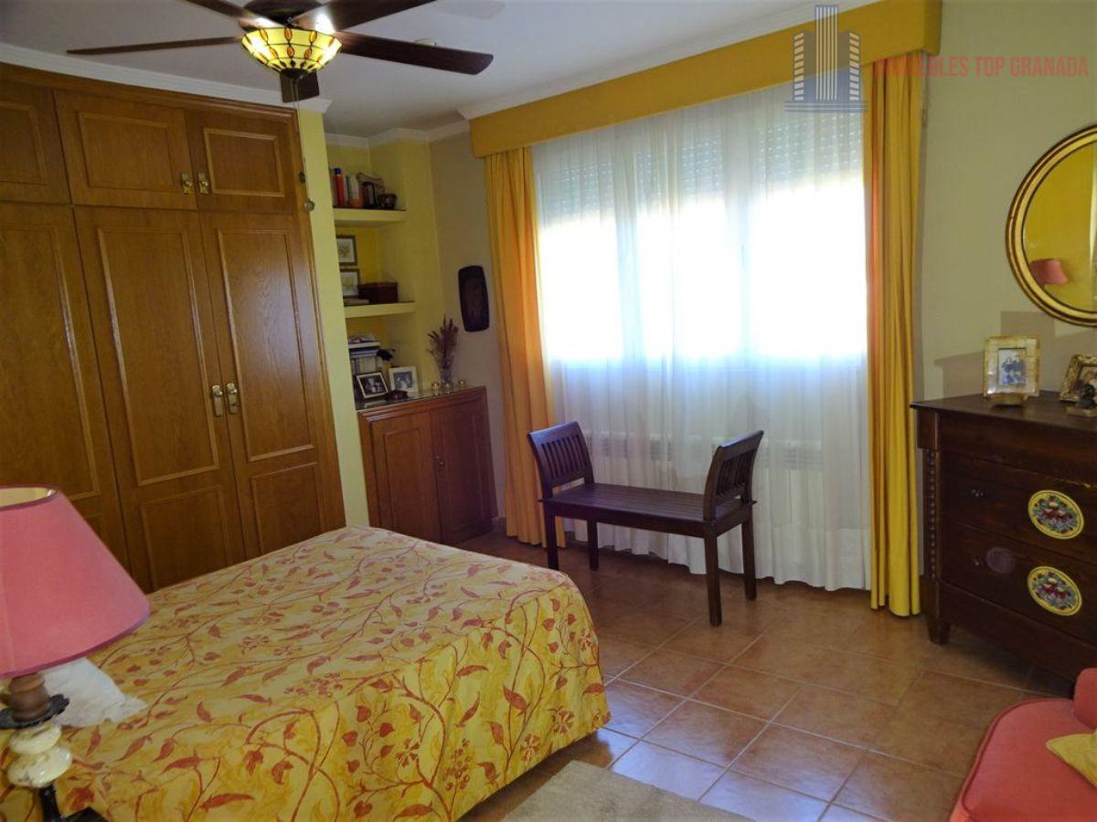 For sale of chalet in Cúllar Vega