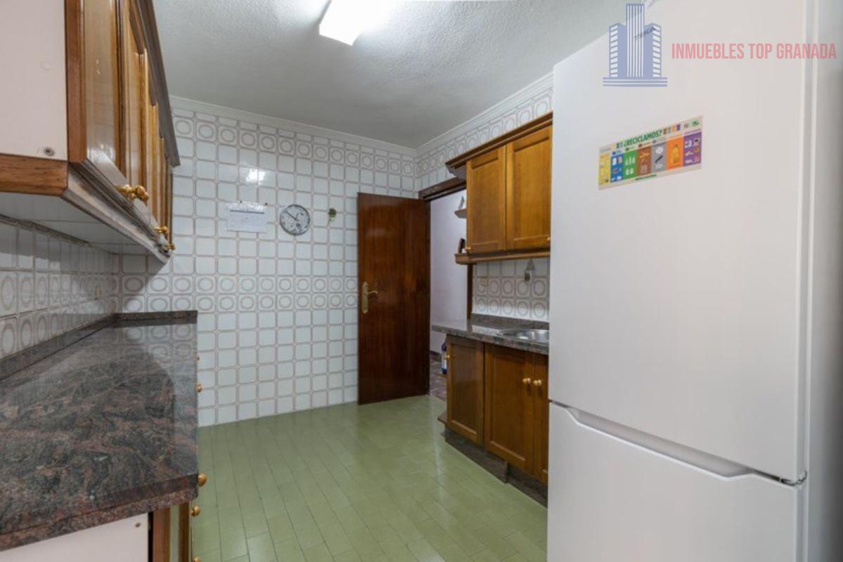 For sale of flat in Granada
