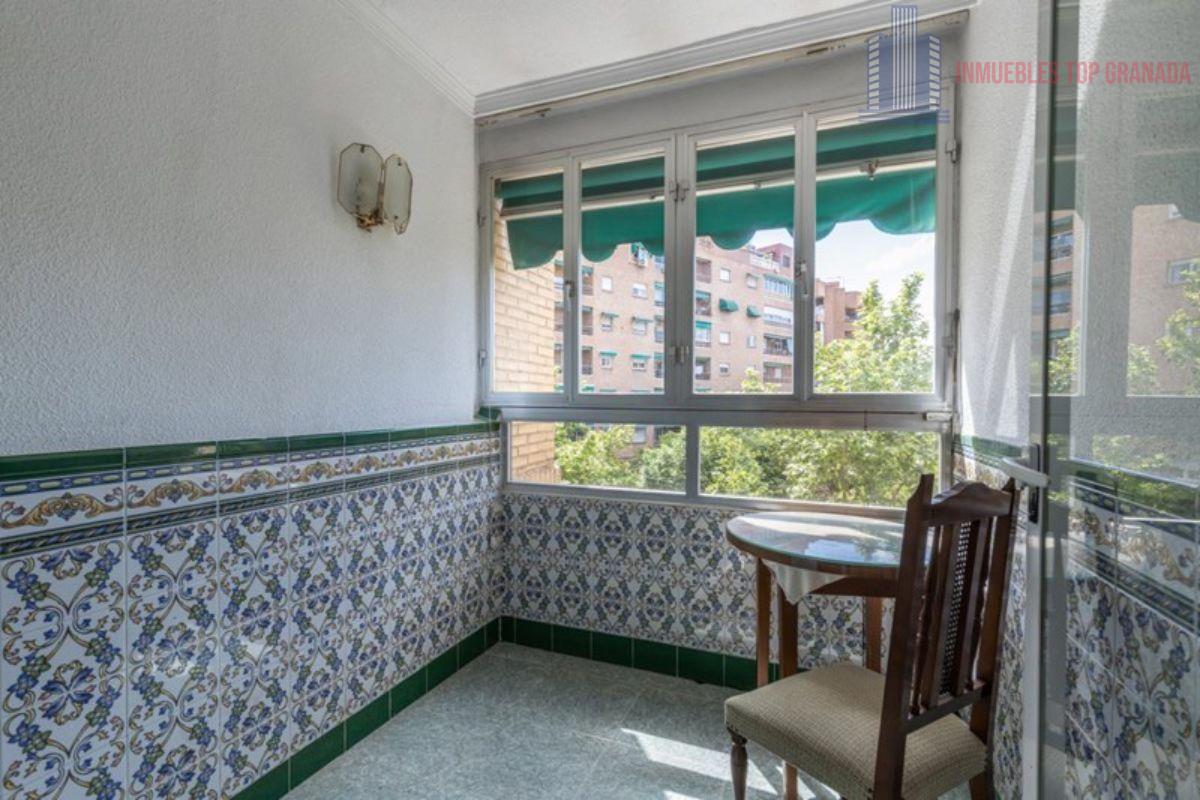 For sale of flat in Granada
