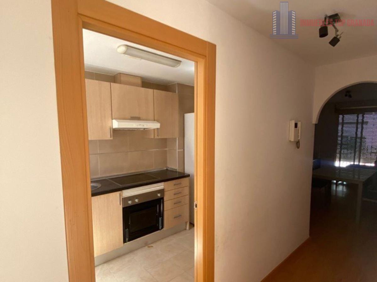 For sale of flat in Cájar