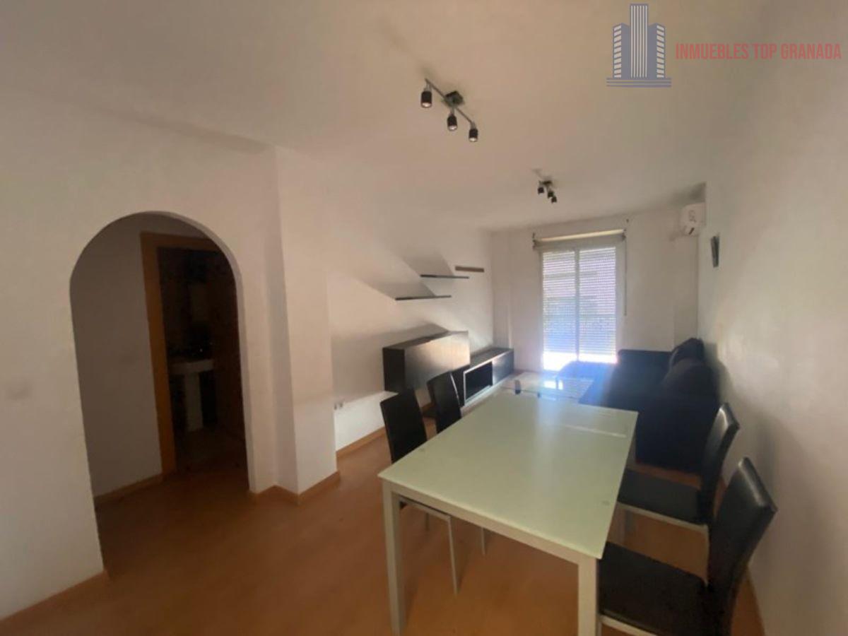 For sale of flat in Cájar