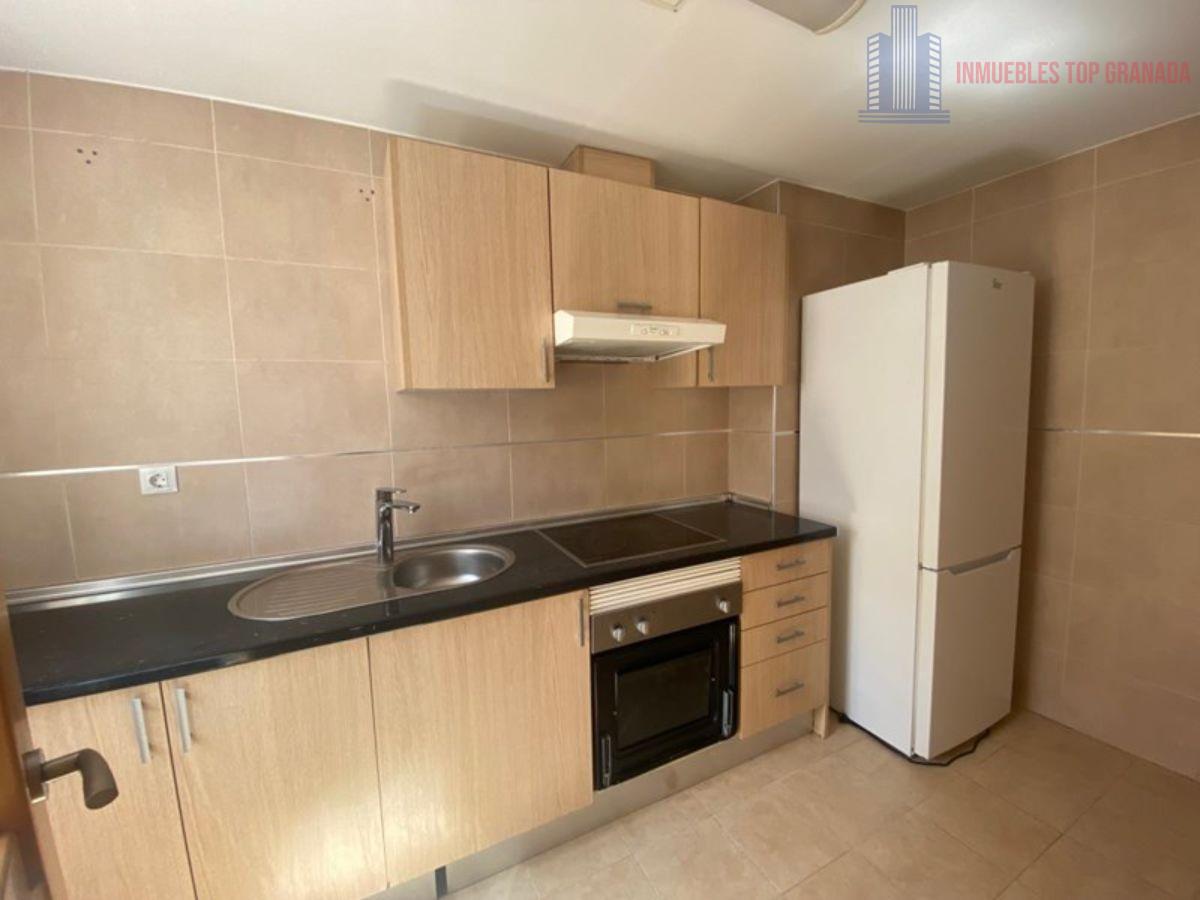 For sale of flat in Cájar