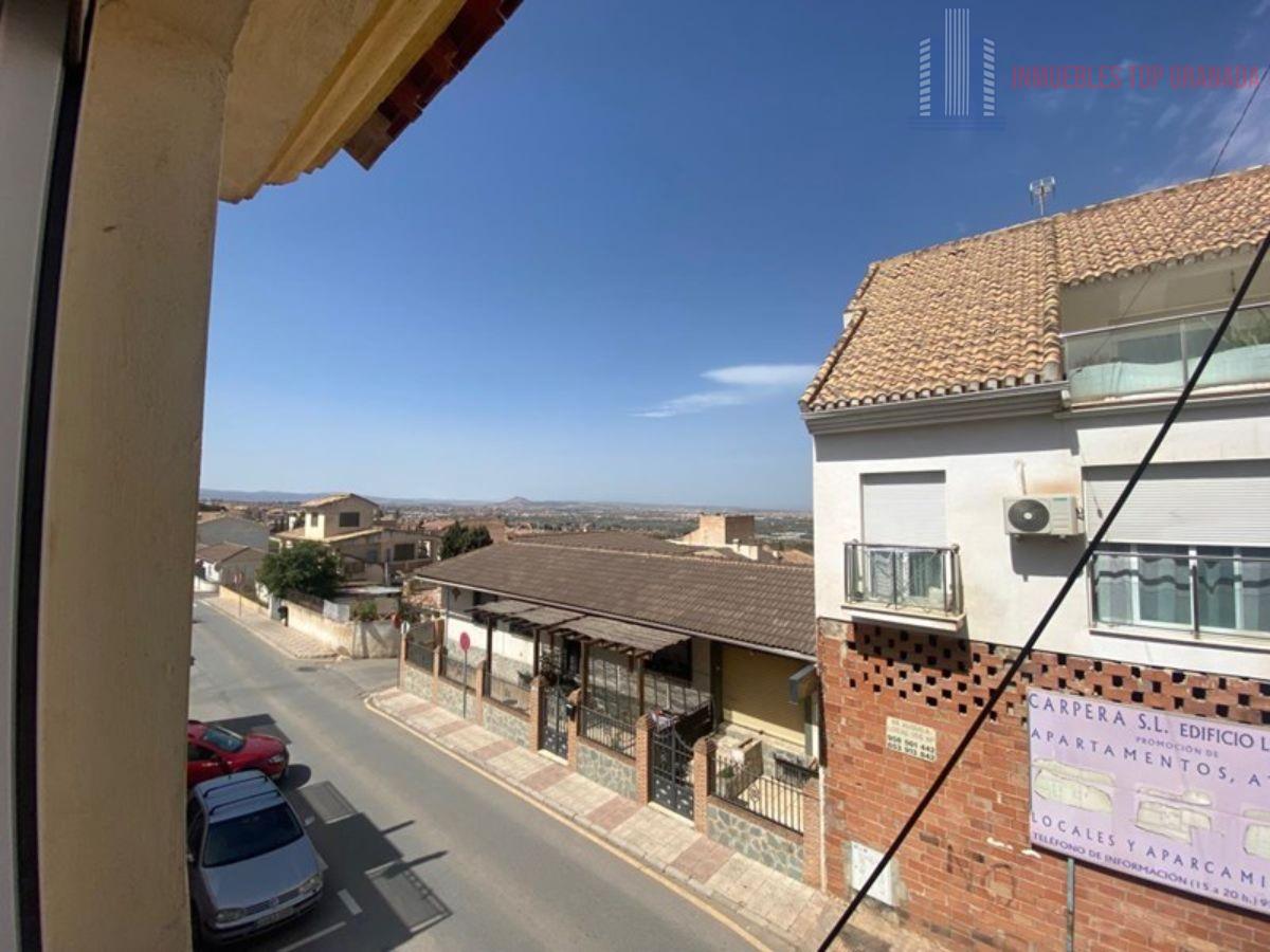For sale of flat in Cájar