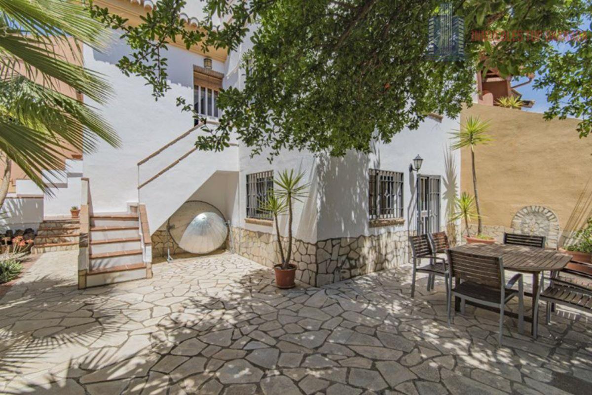 For sale of house in Cúllar Vega
