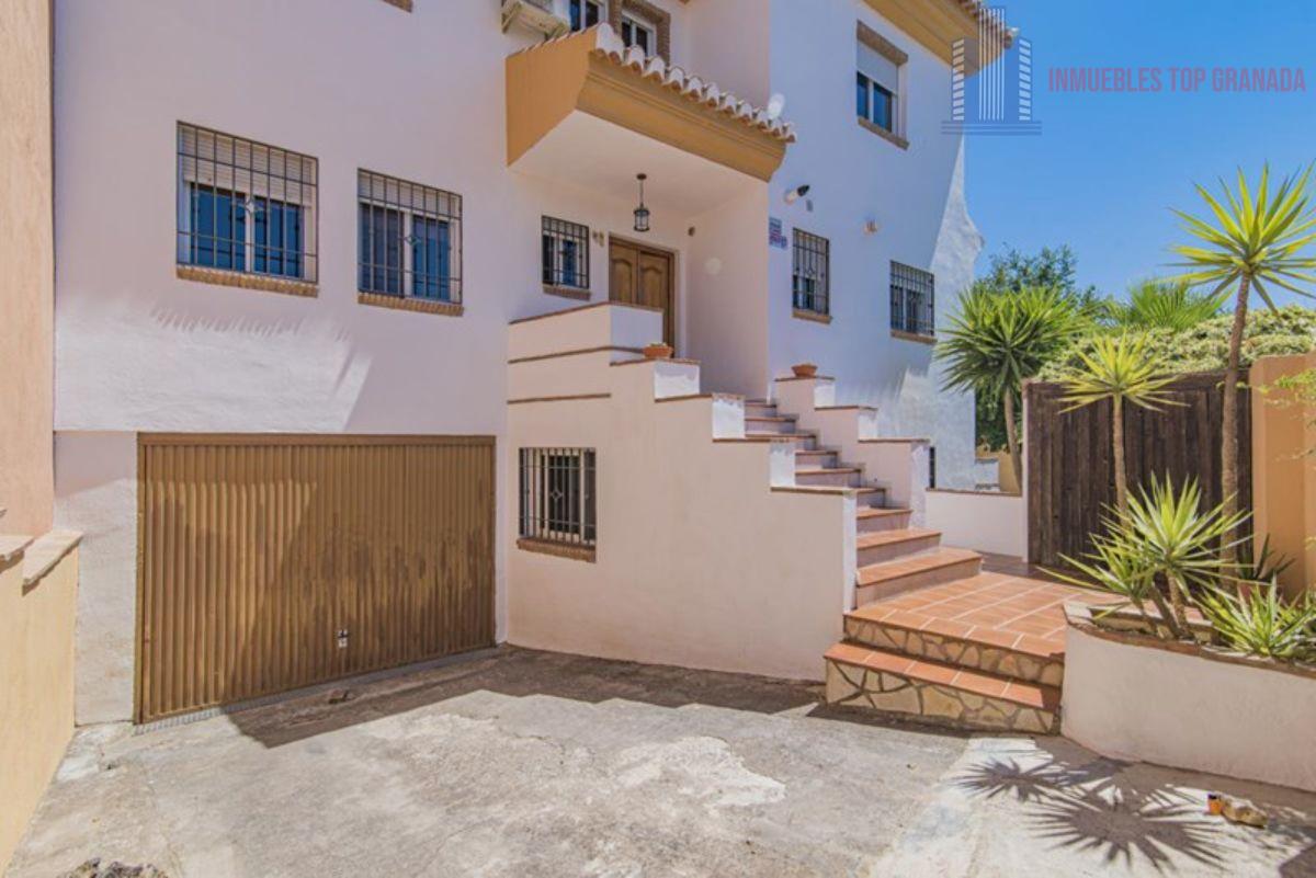 For sale of house in Cúllar Vega