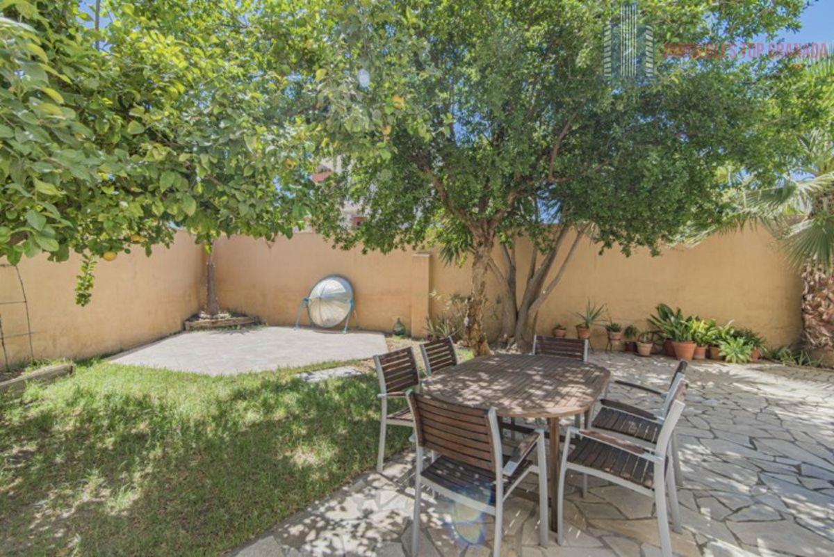 For sale of house in Cúllar Vega