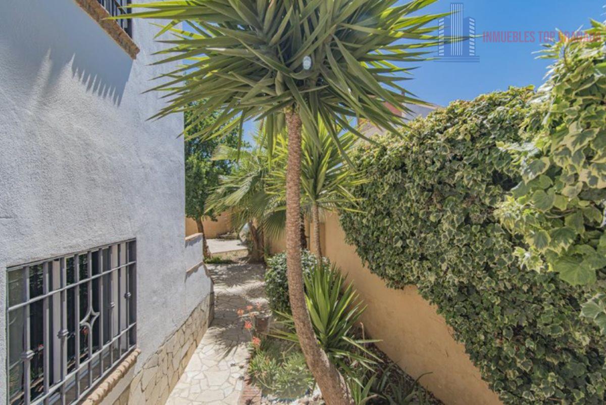 For sale of house in Cúllar Vega