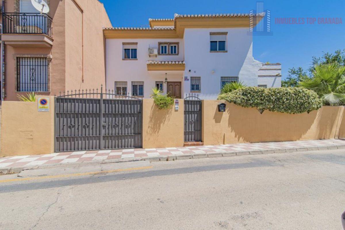 For sale of house in Cúllar Vega