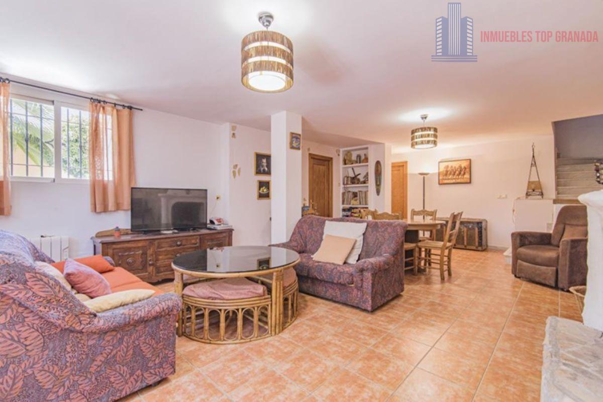 For sale of house in Cúllar Vega