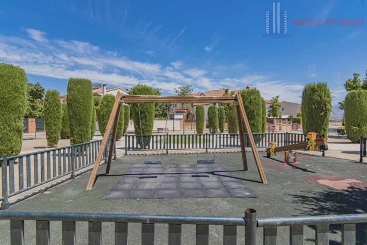 For sale of house in Cúllar Vega