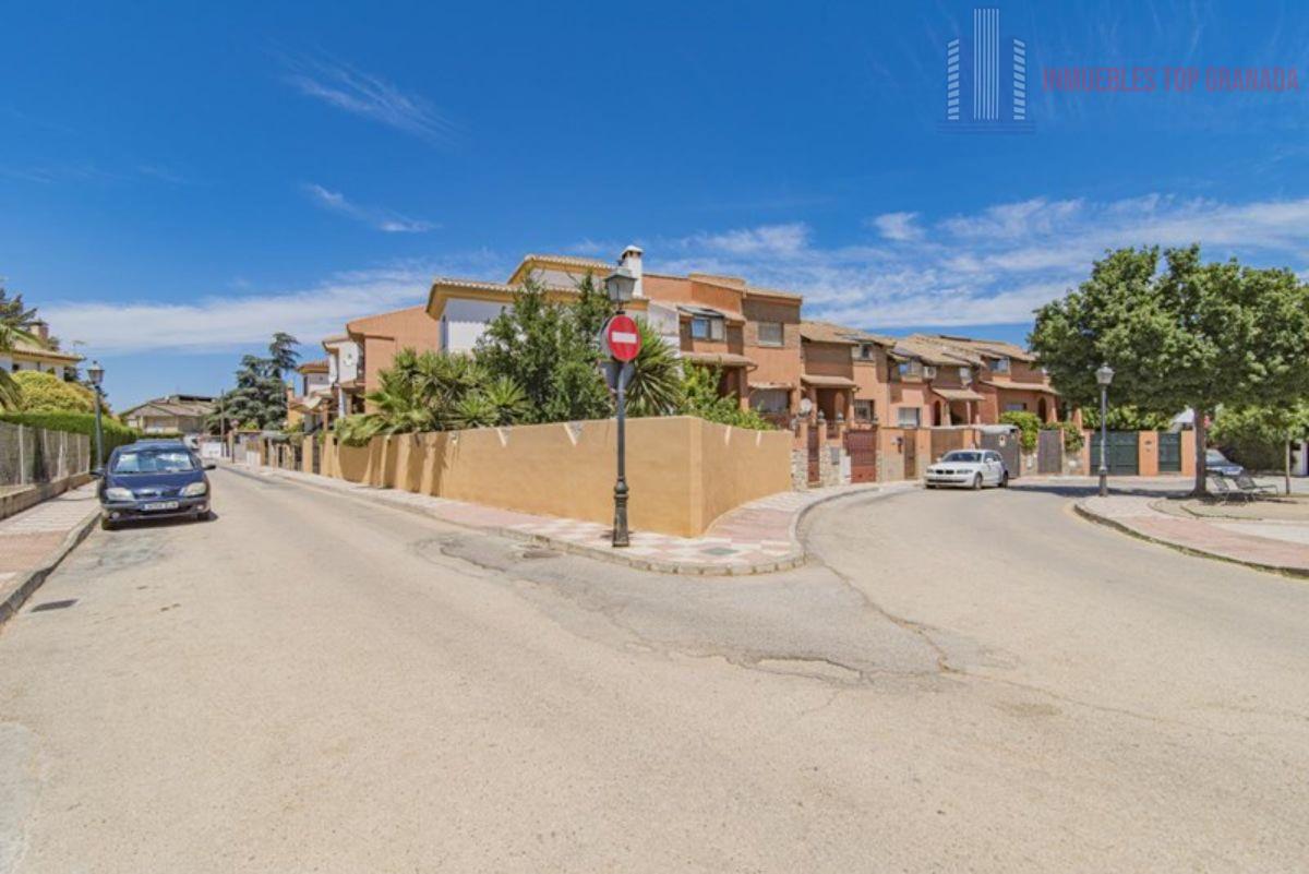 For sale of house in Cúllar Vega