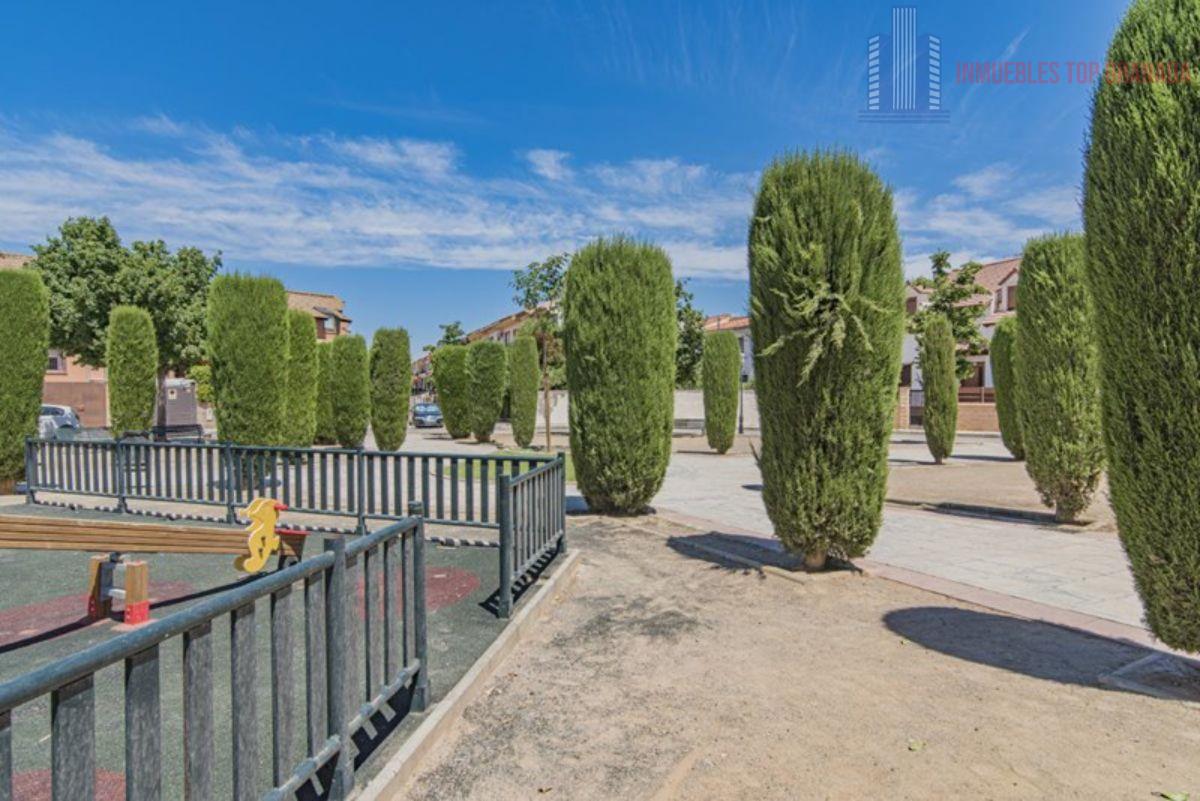 For sale of house in Cúllar Vega