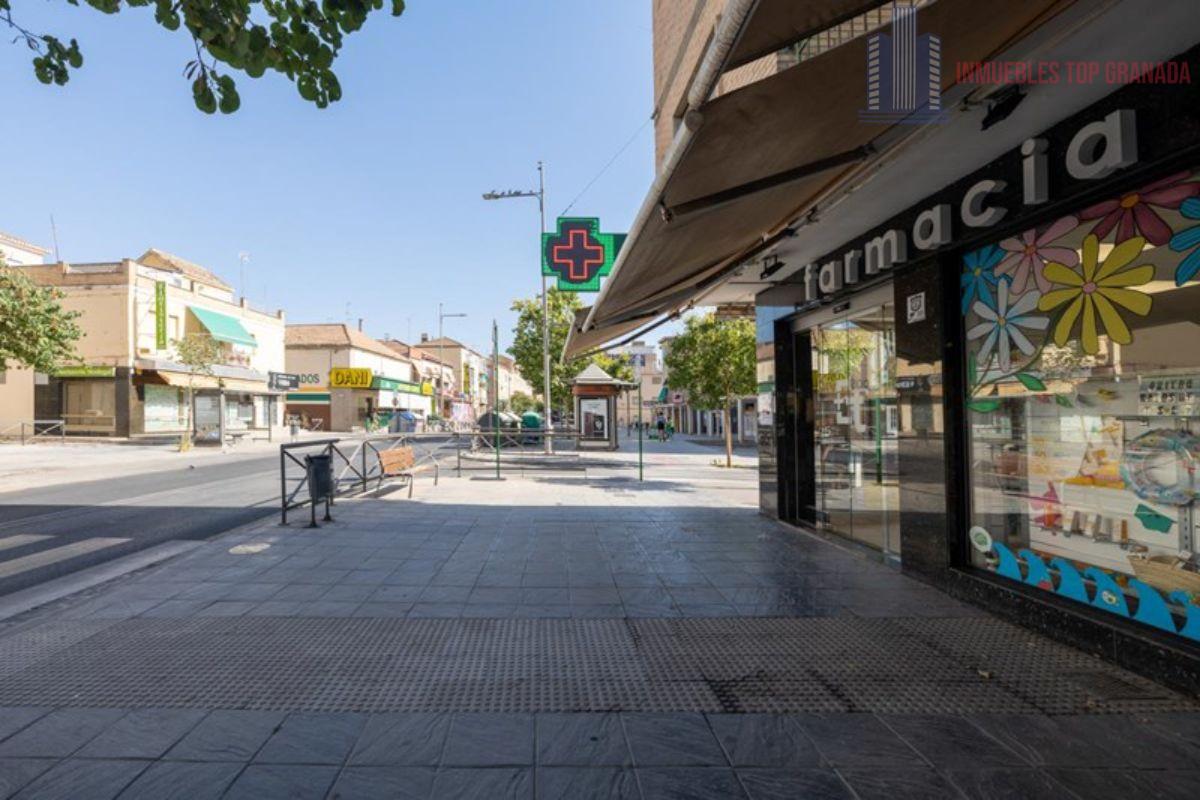 For sale of flat in Granada
