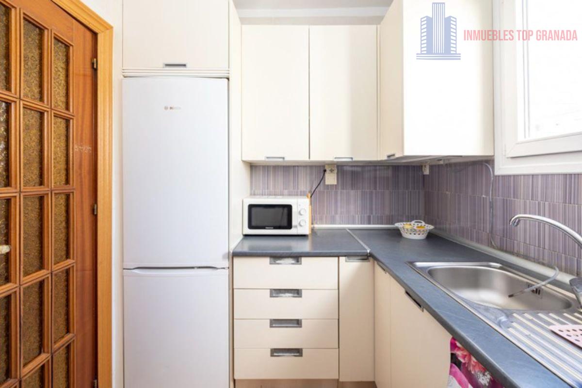 For sale of flat in Granada