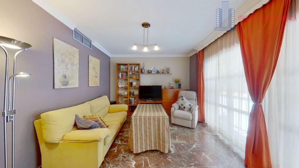 For sale of flat in Granada