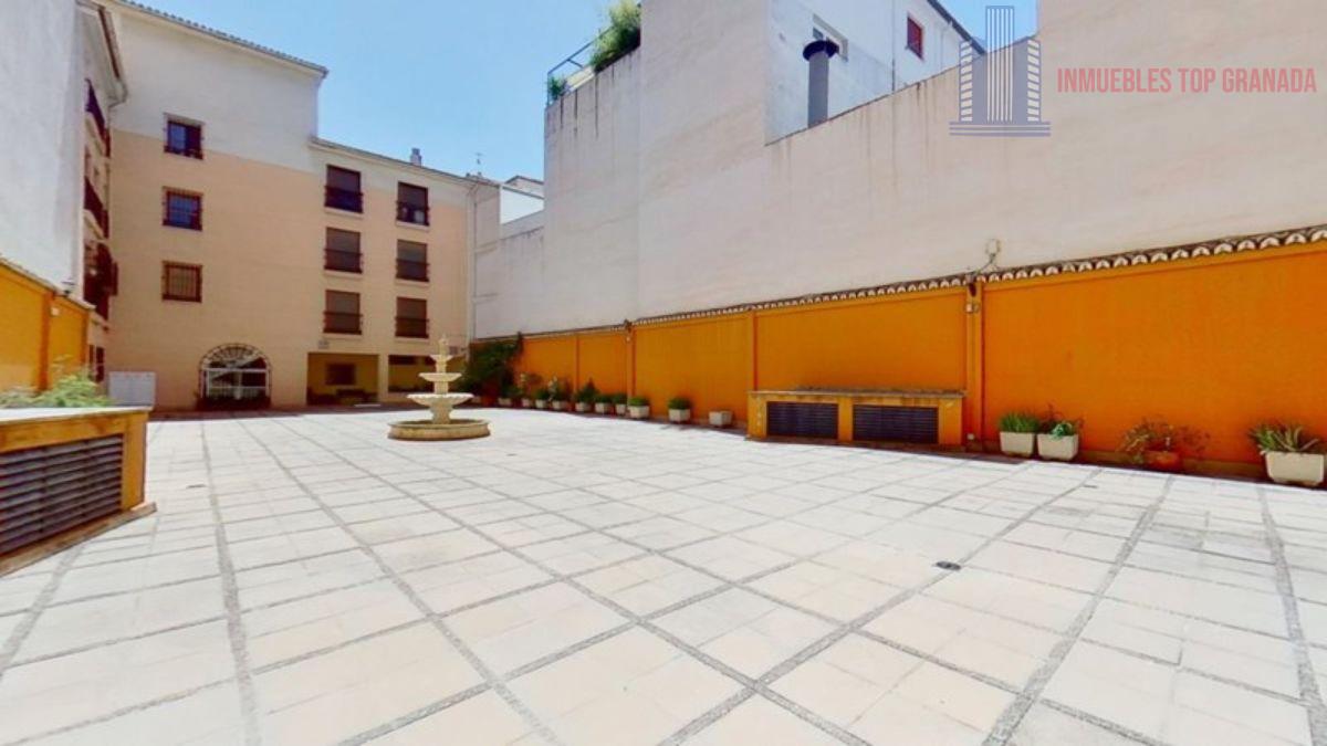 For sale of flat in Granada