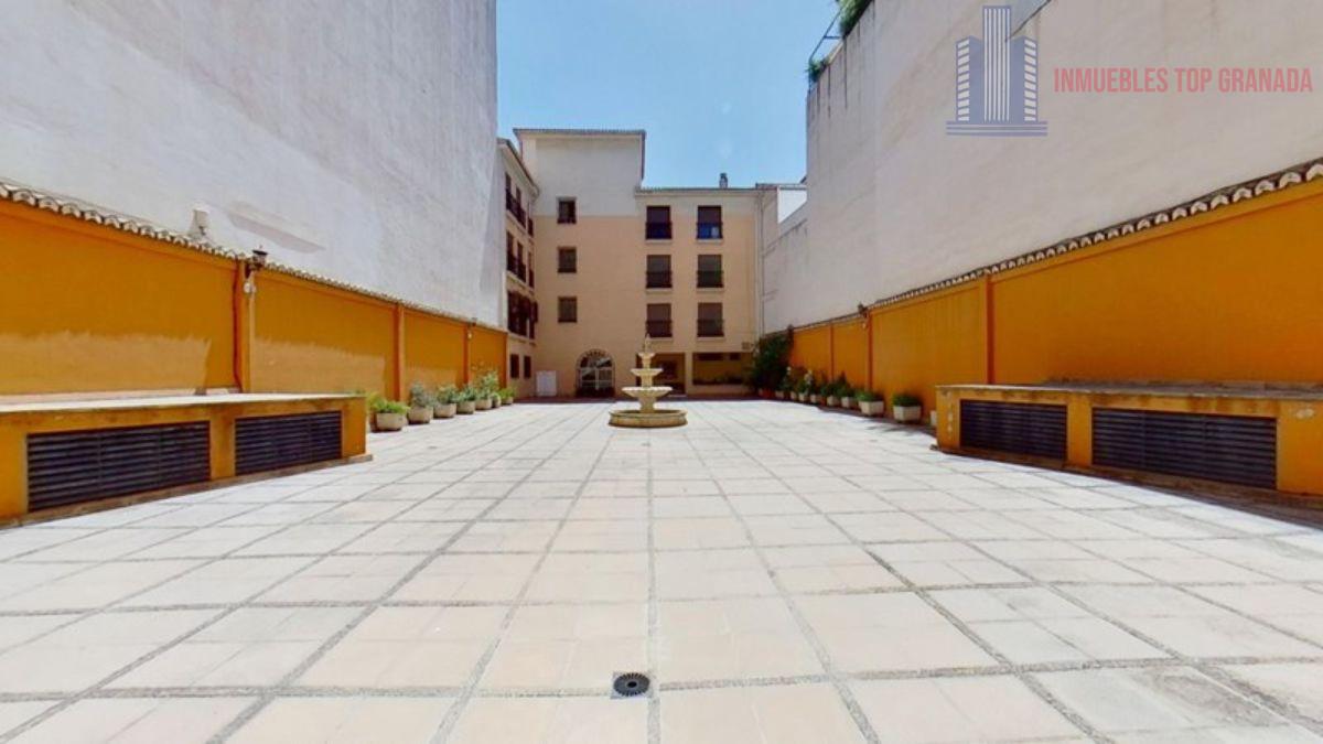 For sale of flat in Granada