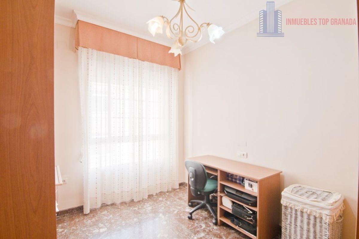 For sale of flat in Motril