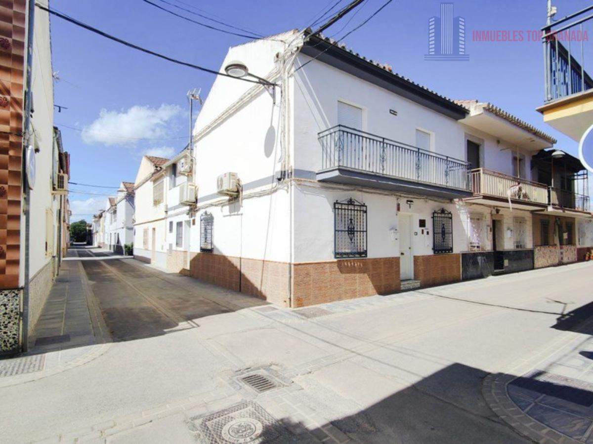 For sale of house in Santa Fe