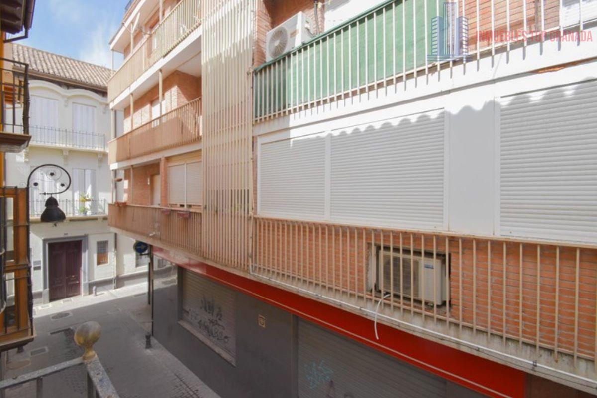 For sale of building in Granada