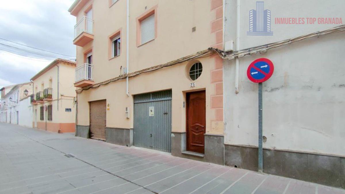 For sale of house in Santa Fe