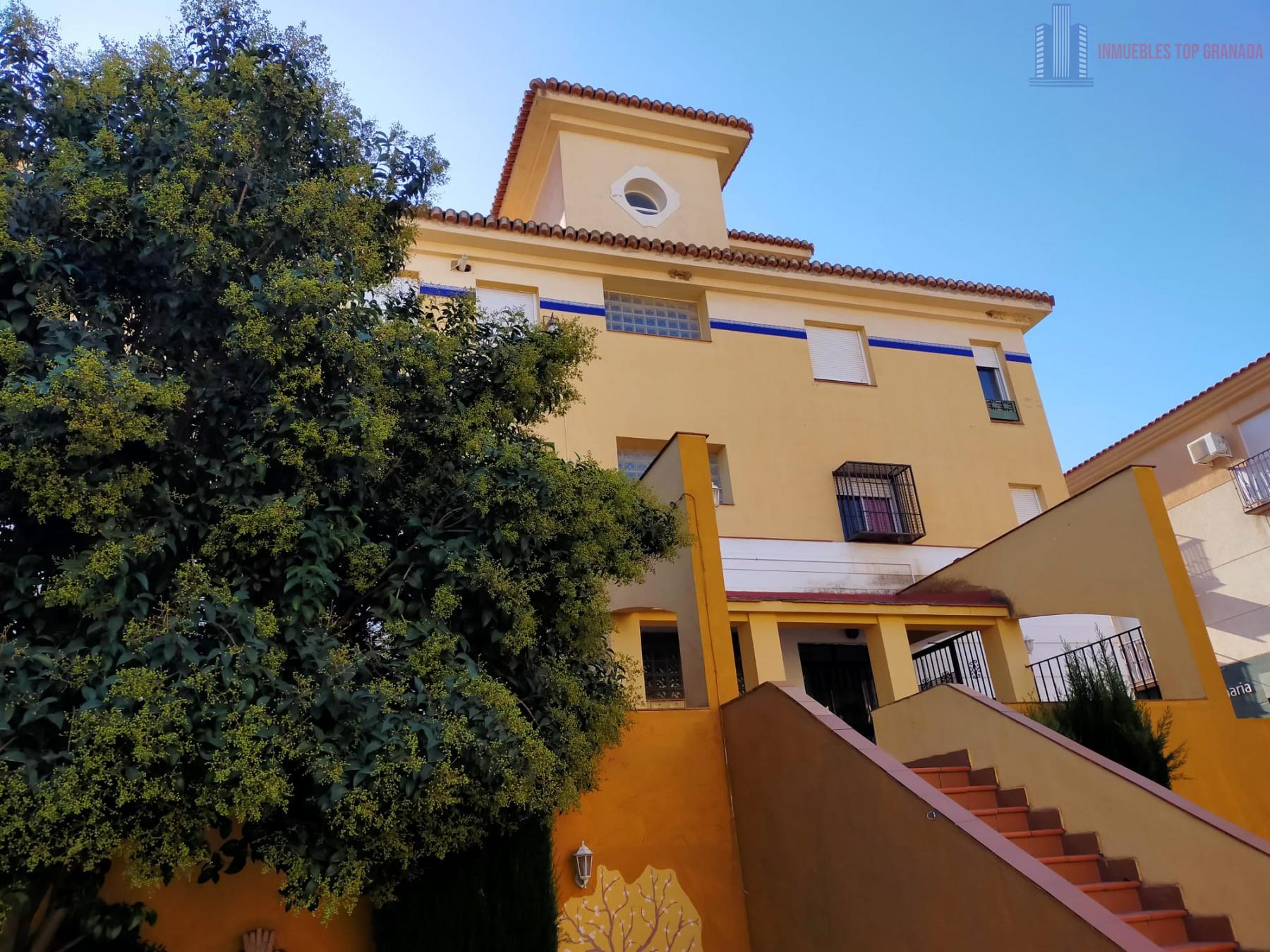 For sale of flat in Las Gabias