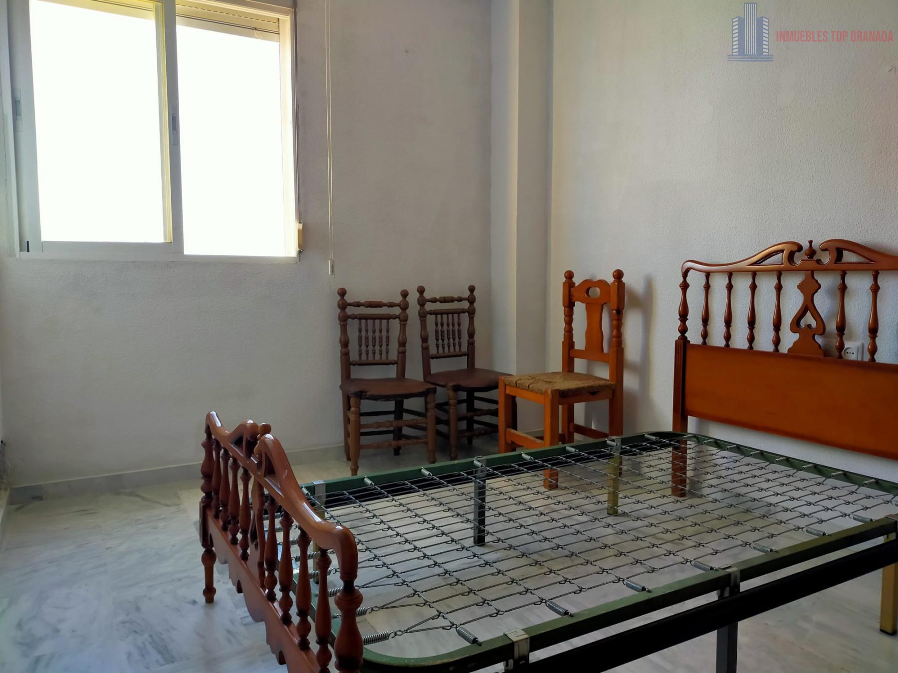 For sale of flat in Las Gabias