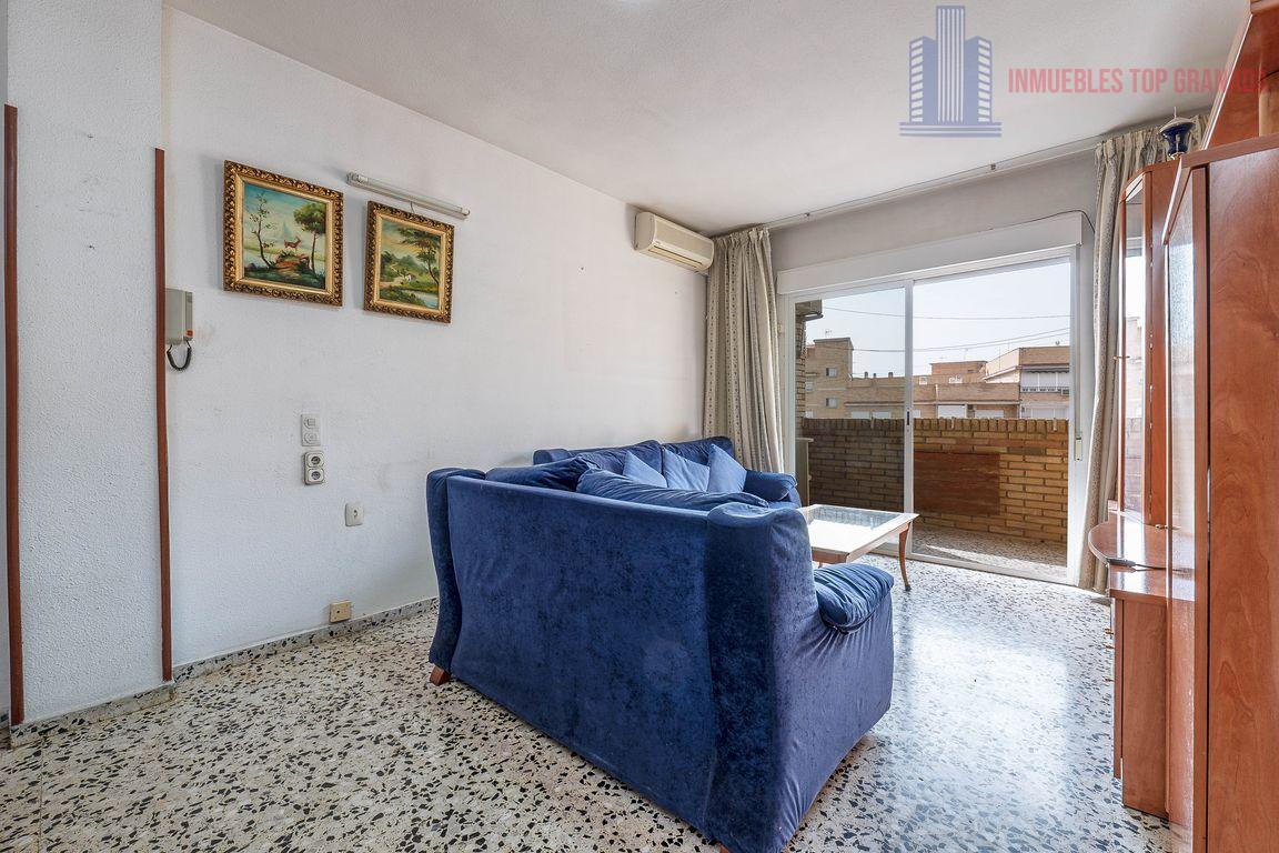 For sale of flat in Granada