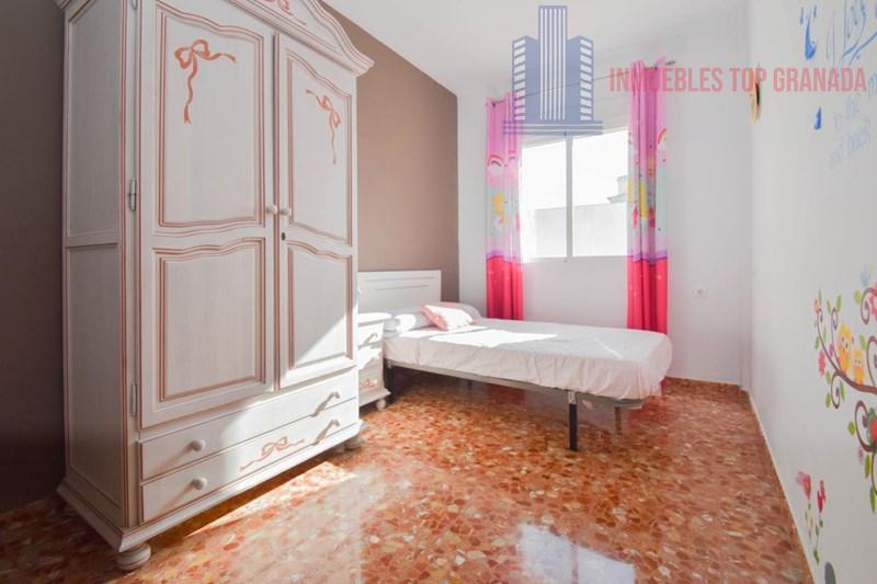 For sale of flat in Atarfe