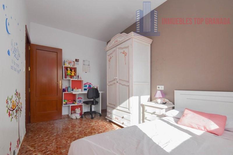 For sale of flat in Atarfe
