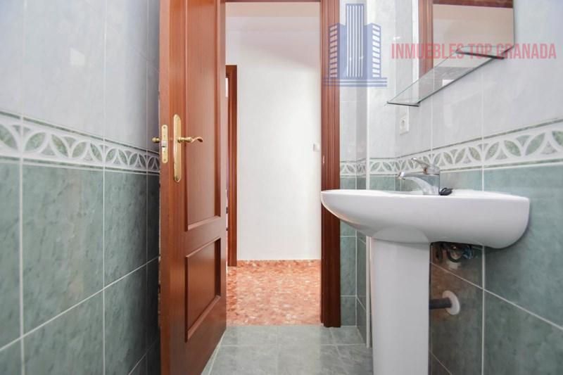 For sale of flat in Atarfe