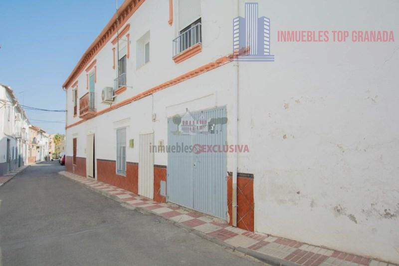 For sale of house in La Malahá