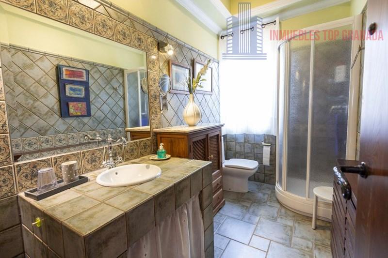 For sale of house in Churriana de la Vega