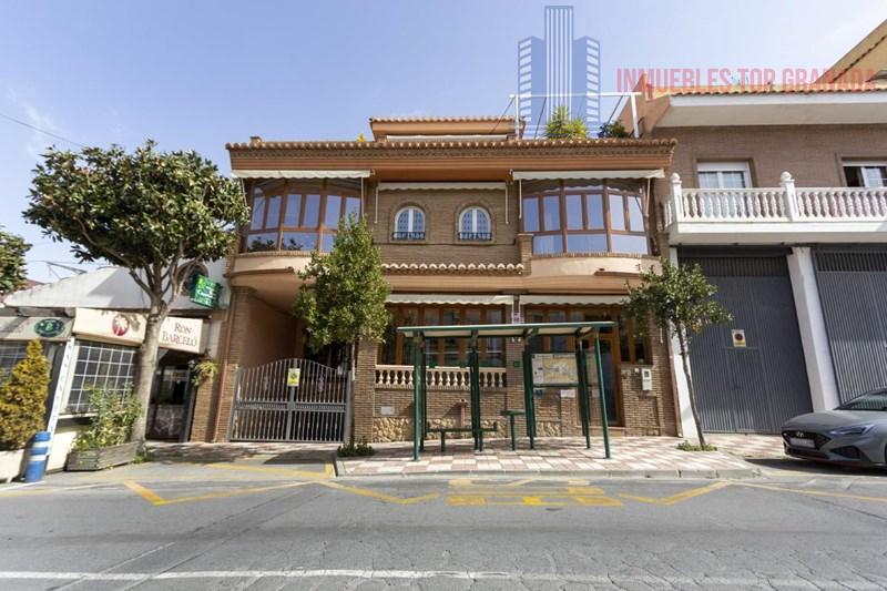 For sale of house in Churriana de la Vega