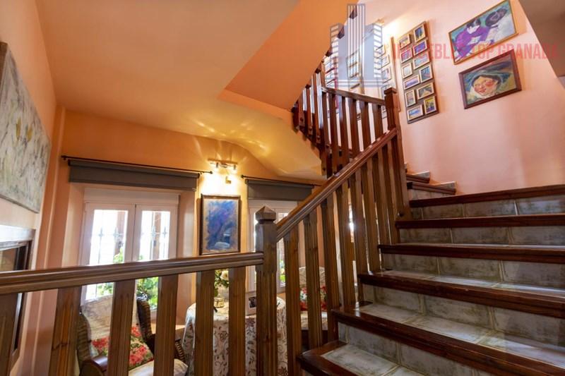 For sale of house in Churriana de la Vega