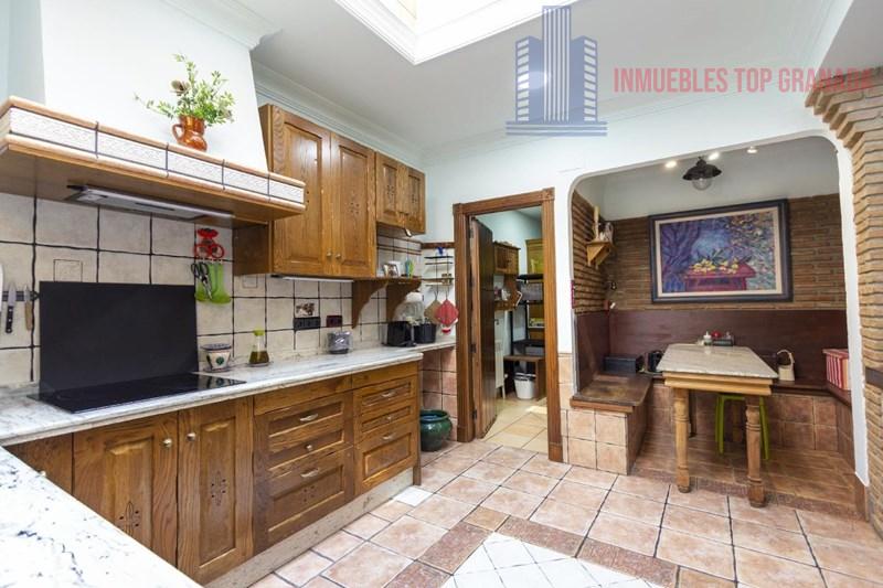 For sale of house in Churriana de la Vega