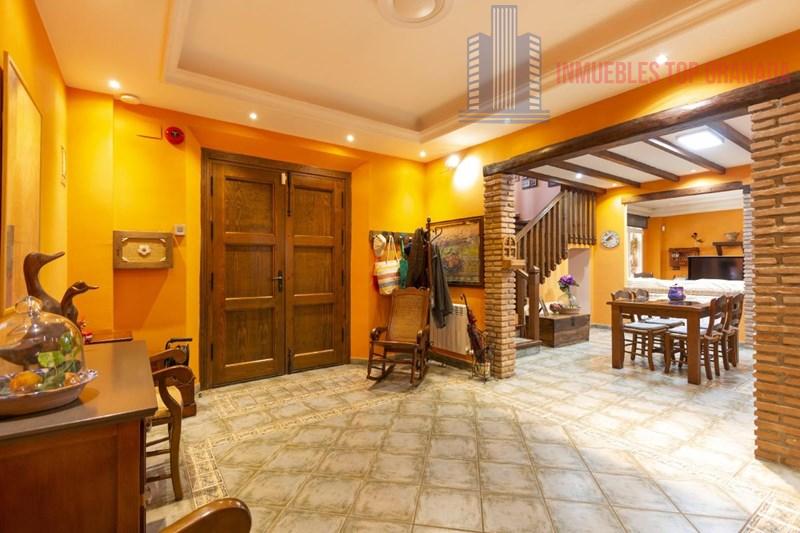 For sale of house in Churriana de la Vega
