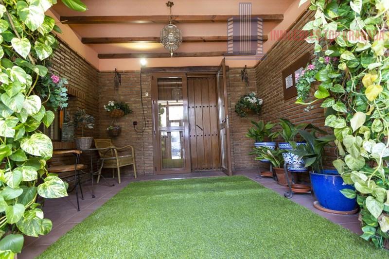 For sale of house in Churriana de la Vega